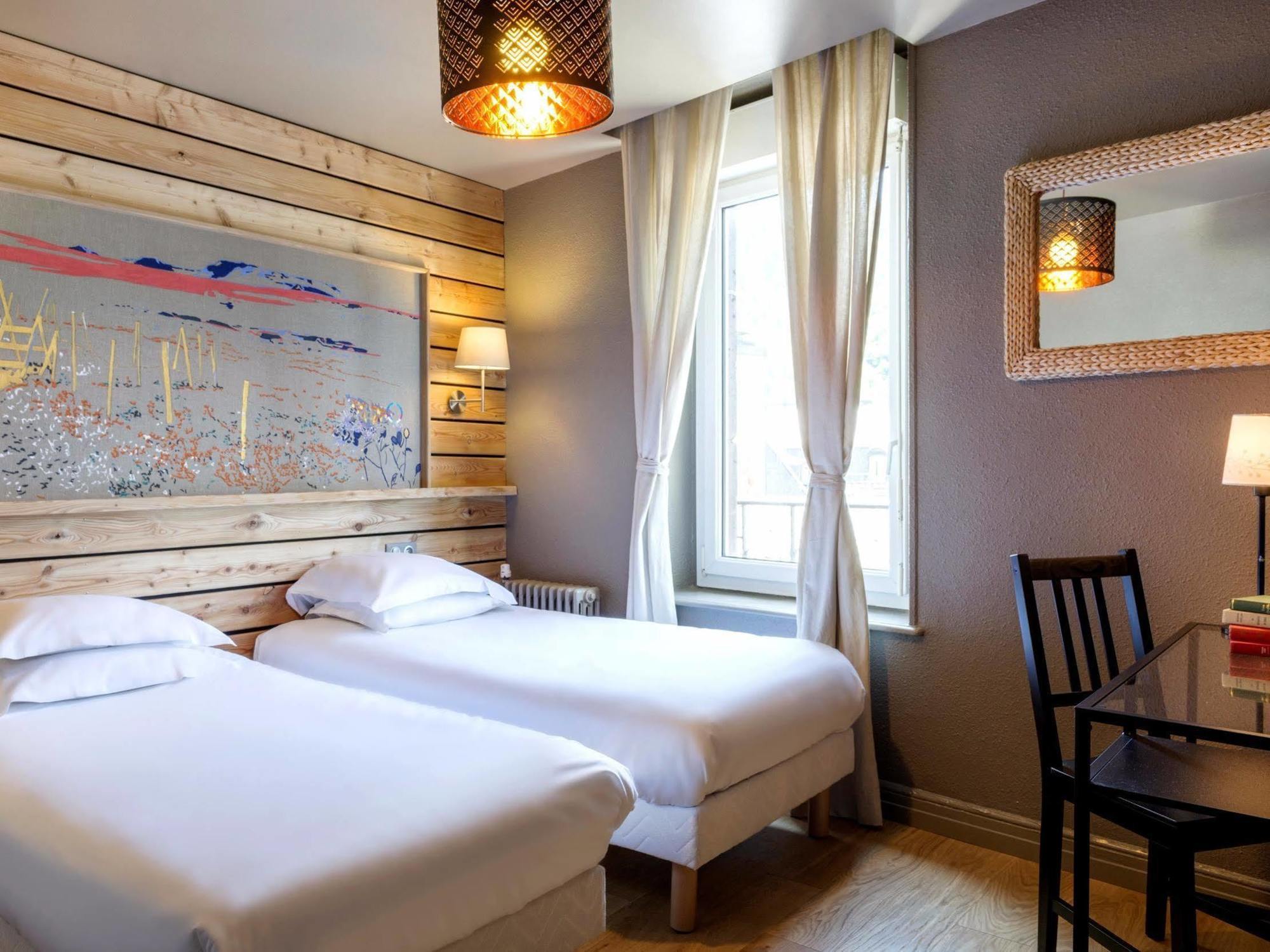 Hotel De Russie Le Mont-Dore Exterior photo
